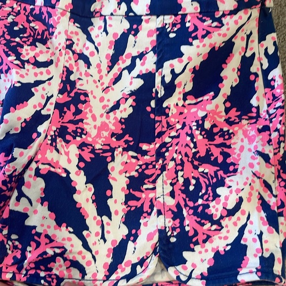 Lilly Pulitzer size 0 shorts - Picture 4 of 6